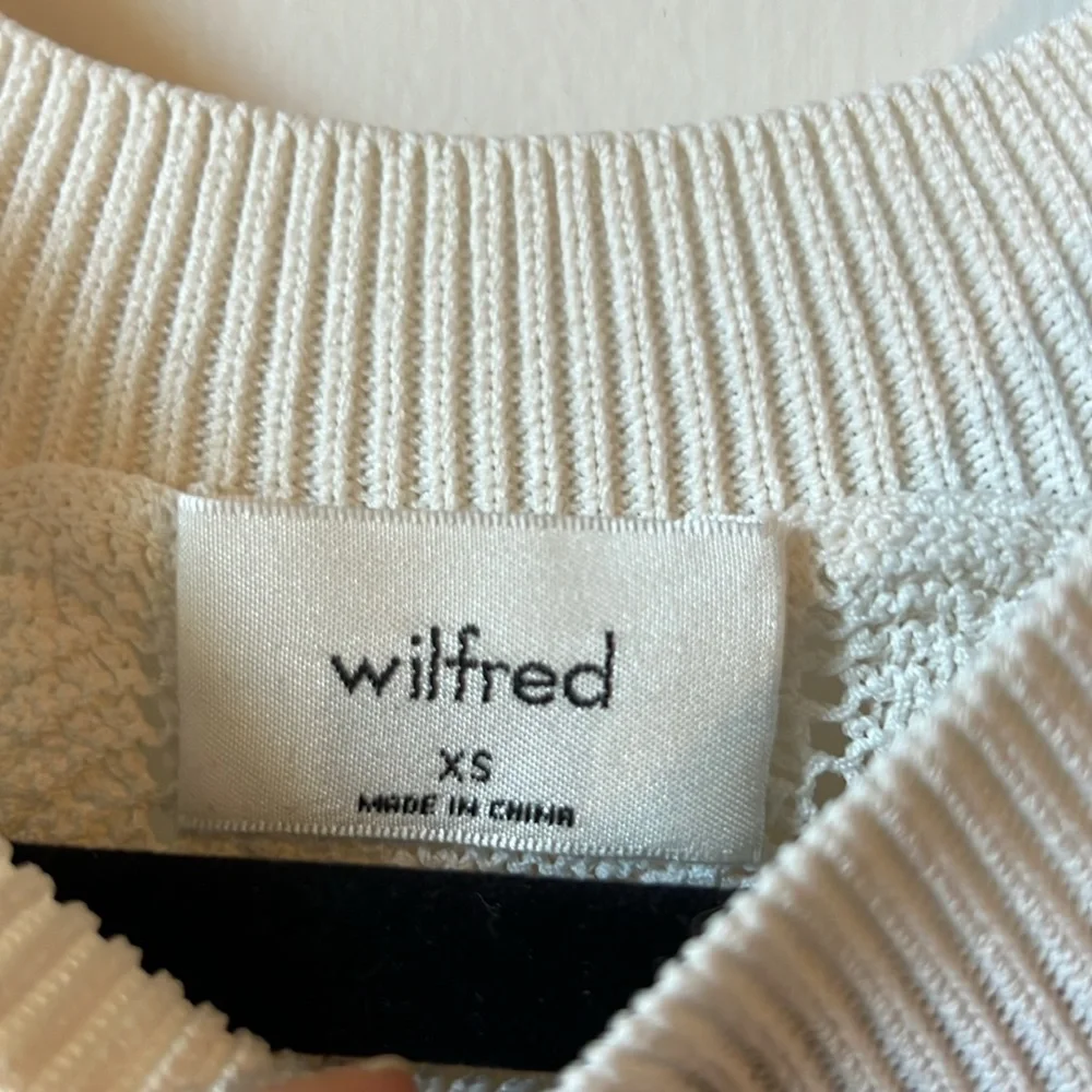 Wilfred Aritzia Crochet Top - Picture 3 of 6